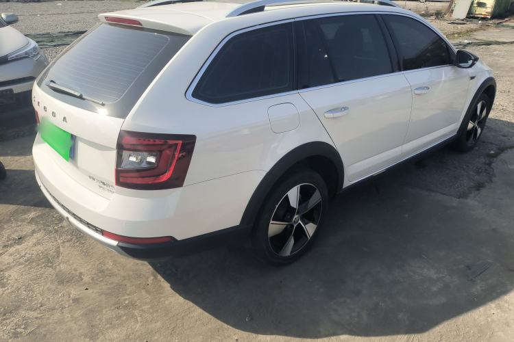 Used Skoda Octavia 2019 TSI280 DSG Luxury Edition Station Wagon China VI Standard Rear Right 45 Deg