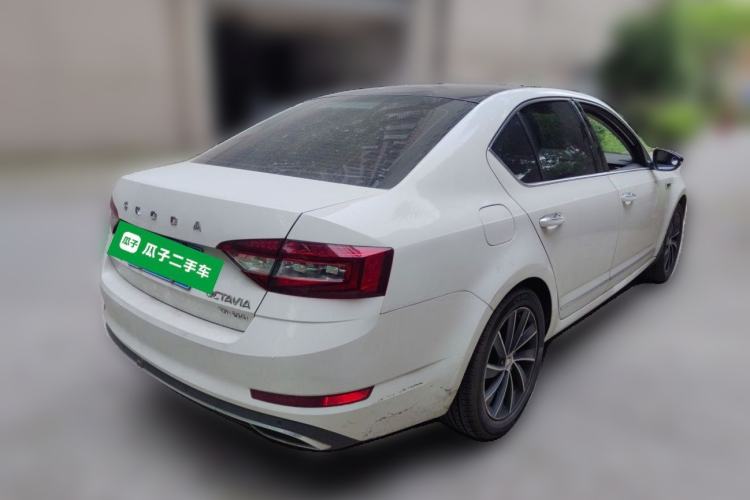 Used Skoda Octavia 2019 TSI280 DSG SmartDrive Luxury Edition China VI Rear Right 45 Deg