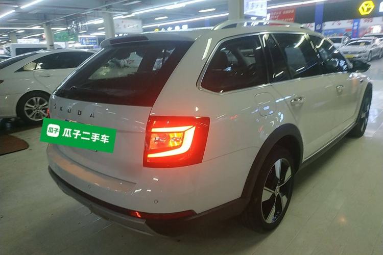 Used Skoda Octavia 2019 TSI280 DSG Luxury Edition Station Wagon China VI Standard Rear Right 45 Deg
