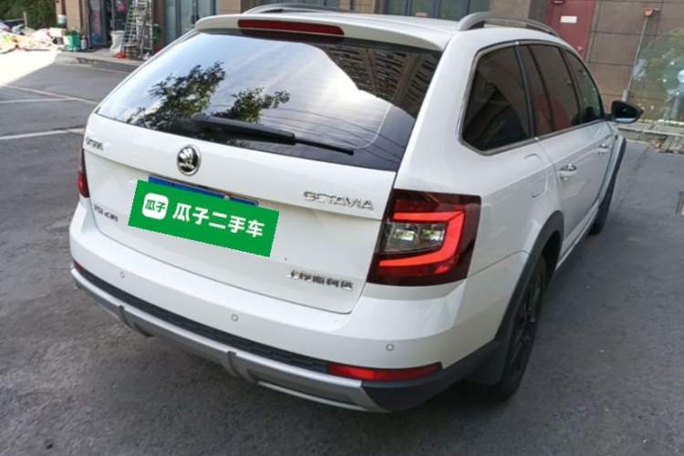 Used Skoda Octavia 2019 TSI230 DSG Luxury Edition Station Wagon China V Standard Rear Right 45 Deg