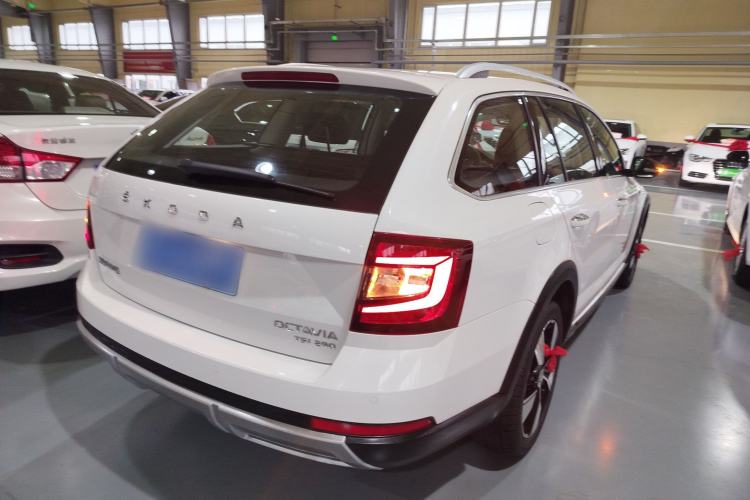 Used Skoda Octavia 2019 TSI280 DSG Luxury Edition Station Wagon China VI Standard Rear Right 45 Deg