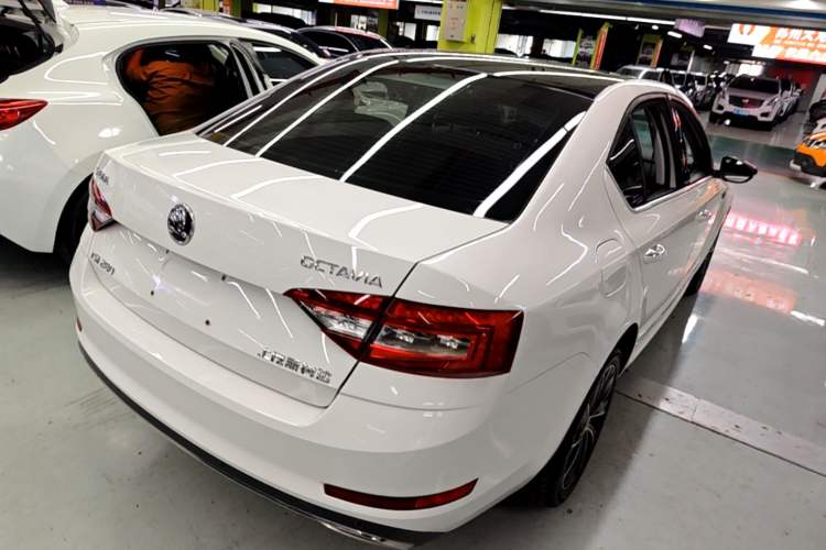 Used Skoda Octavia 2019 TSI280 DSG SmartDrive Luxury Edition China V Standard Rear Right 45 Deg