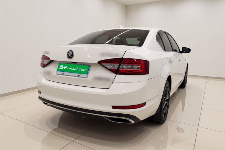 Used Skoda Octavia 2019 TSI280 DSG Luxury Edition Rear Right 45 Deg