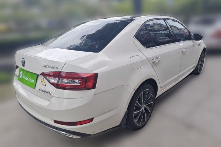 Used Skoda Octavia 2019 TSI280 DSG Luxury Edition Rear Right 45 Deg