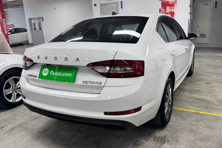 Used Skoda Octavia 2019 1.5L Automatic SmartDrive Comfort Edition China VI Standard Rear Right 45 Deg
