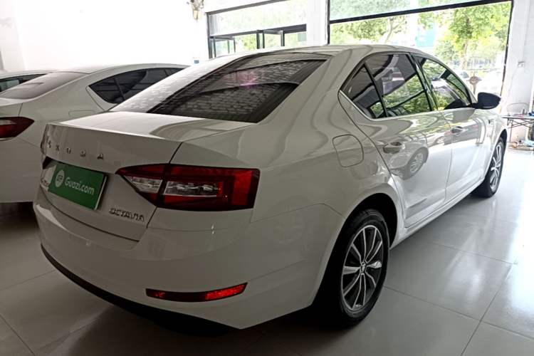 Used Skoda Octavia 2019 1.5L Automatic SmartDrive Comfort Edition China VI Standard Rear Right 45 Deg