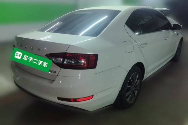 Used Skoda Octavia 2019 1.5L Automatic SmartDrive Comfort Edition China VI Standard Rear Right 45 Deg