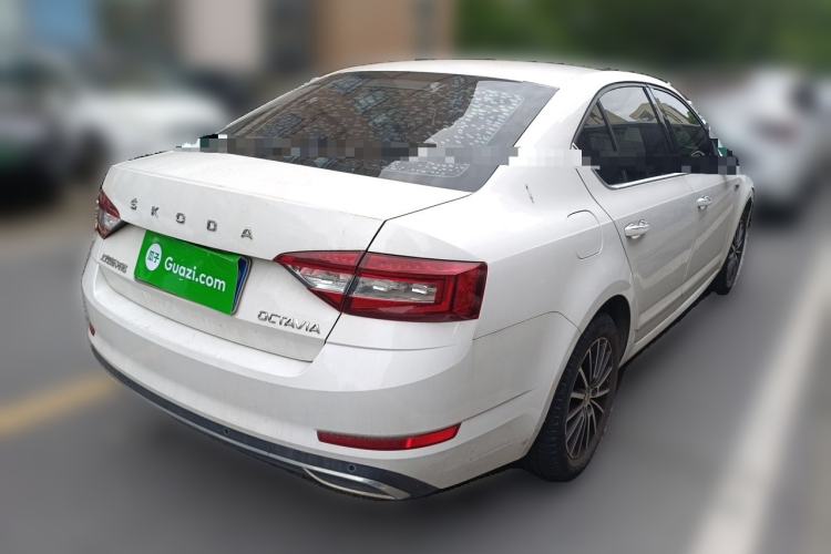 Used Skoda Octavia 2019 1.5L Automatic Smart Drive Luxury Edition China VI Standard Rear Right 45 Deg