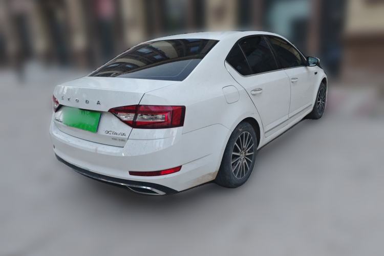 Used Skoda Octavia 2019 TSI230 DSG SmartDrive Luxury Edition China VI Rear Right 45 Deg