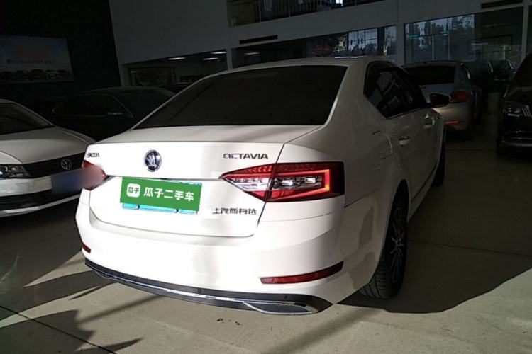 Used Skoda Octavia 2019 TSI230 DSG Luxury Edition Rear Right 45 Deg