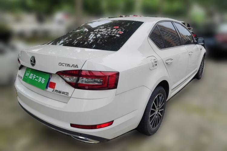 Used Skoda Octavia 2019 TSI230 DSG Luxury Edition Rear Right 45 Deg