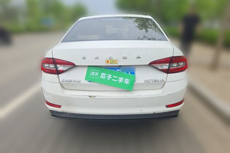 Used Skoda Octavia 2019 1.5L Automatic SmartDrive Comfort Edition China VI Standard Rear