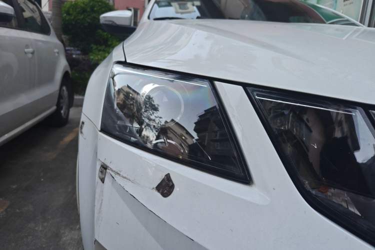 Used Skoda Octavia 2019 1.5L Automatic SmartDrive Comfort Edition China V Standard Right Front Headlight