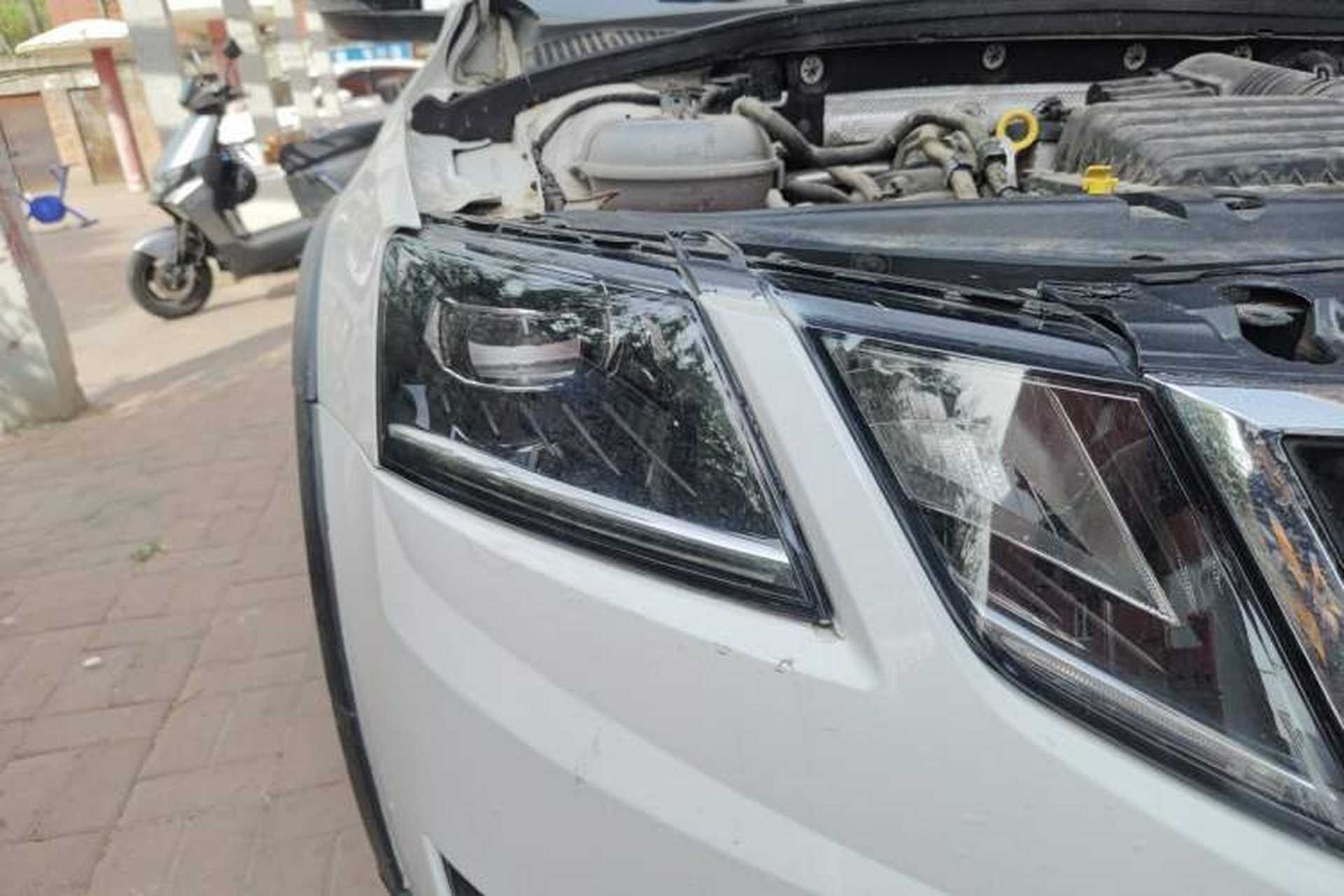 Used Skoda Octavia 2019 TSI280 DSG Luxury Edition Station Wagon China VI Standard Right Front Headlight