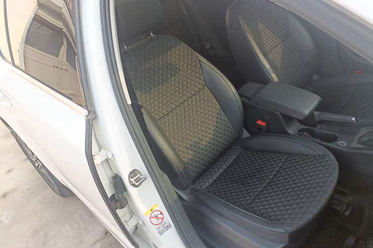 Used Skoda Octavia 2019 TSI230 DSG Luxury Edition Right Front Seat