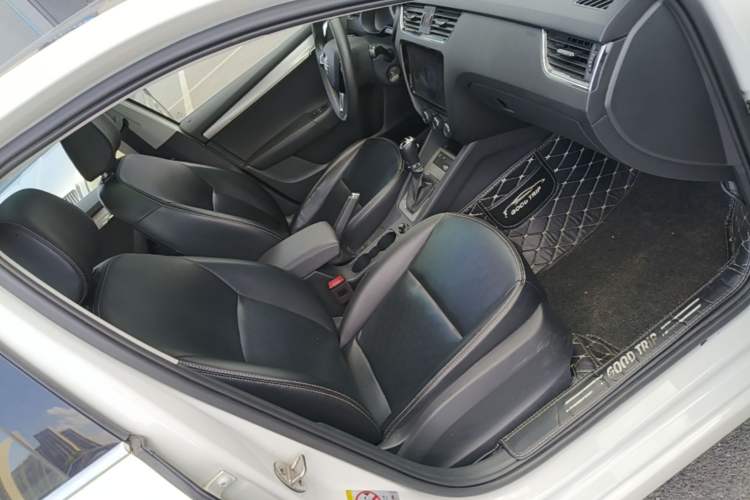 Used Skoda Octavia 2019 1.5L Automatic Smart Drive Luxury Edition China V Standard Right Front Seat