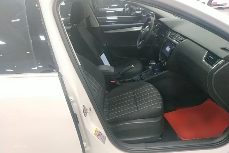 Used Skoda Octavia 2019 1.5L Automatic Comfort Edition Right Front Seat