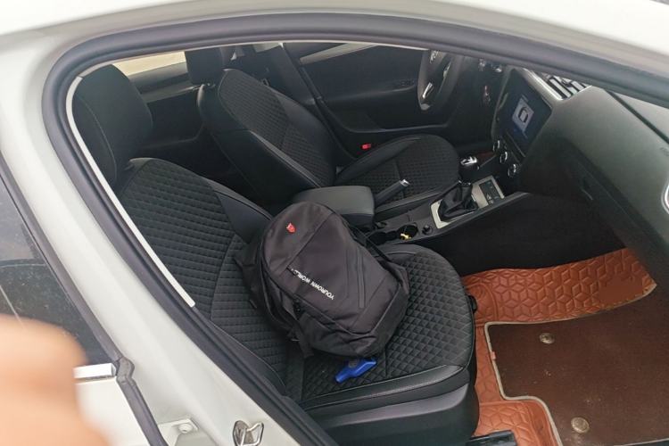 Used Skoda Octavia 2019 1.5L Automatic Smart Drive Luxury Edition China VI Standard Right Front Seat