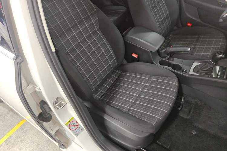Used Skoda Octavia 2019 1.5L Automatic SmartDrive Comfort Edition China VI Standard Right Front Seat