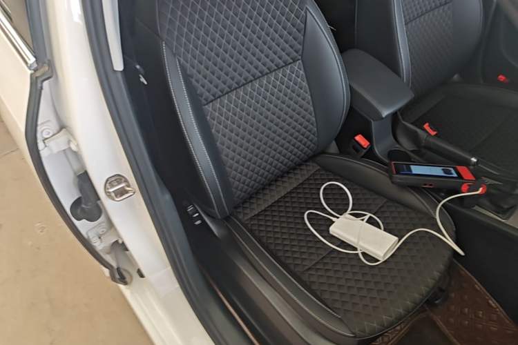Used Skoda Octavia 2019 1.5L Automatic Smart Drive Luxury Edition China VI Standard Right Front Seat