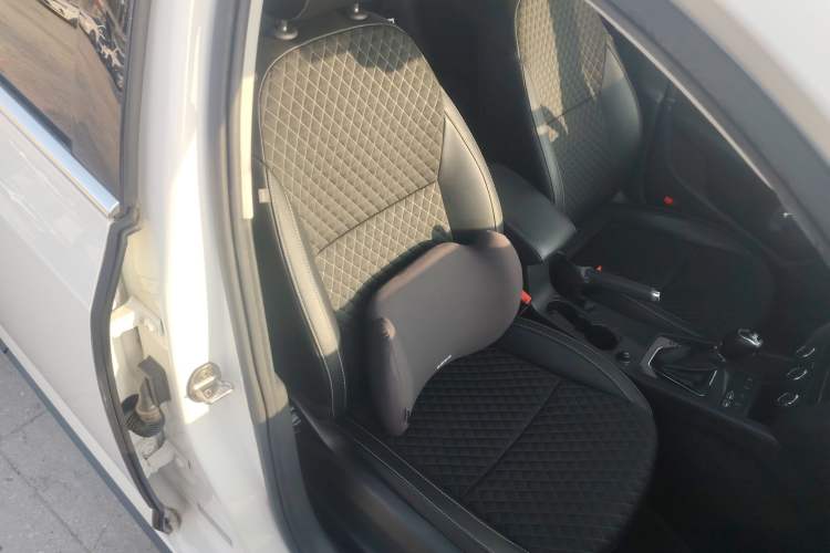 Used Skoda Octavia 2019 TSI280 DSG Luxury Edition Station Wagon China VI Standard Right Front Seat