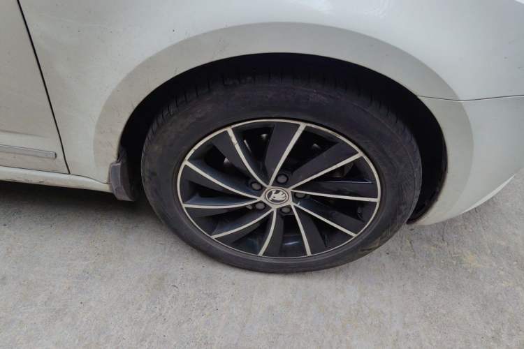Used Skoda Octavia 2019 TSI280 DSG SmartDrive Luxury Edition China VI Right Front Wheel Hub