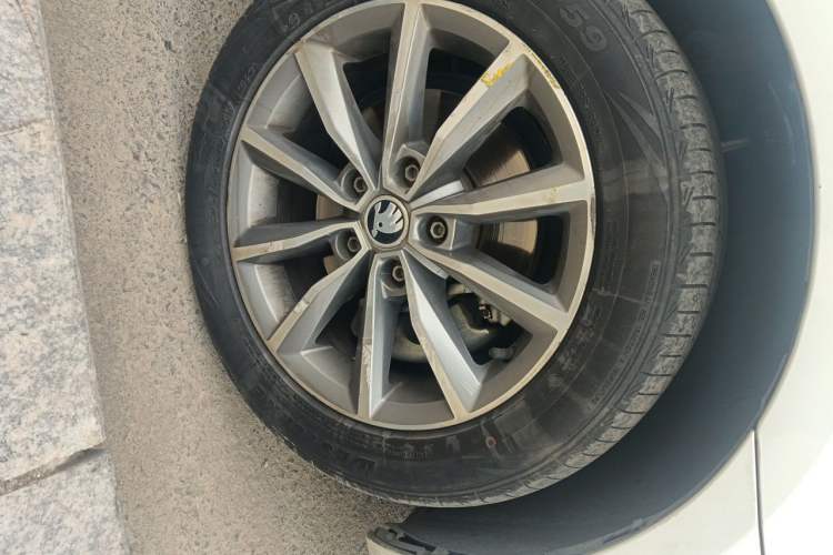 Used Skoda Octavia 2019 1.5L Automatic SmartDrive Comfort Edition China V Standard Right Front Wheel Hub