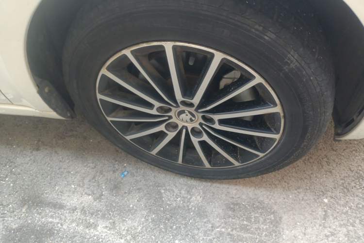 Used Skoda Octavia 2019 1.5L Automatic Smart Drive Luxury Edition China VI Standard Right Front Wheel Hub