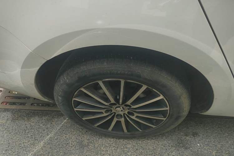 Used Skoda Octavia 2019 1.5L Automatic Smart Drive Luxury Edition China VI Standard Right Rear Wheel Hub