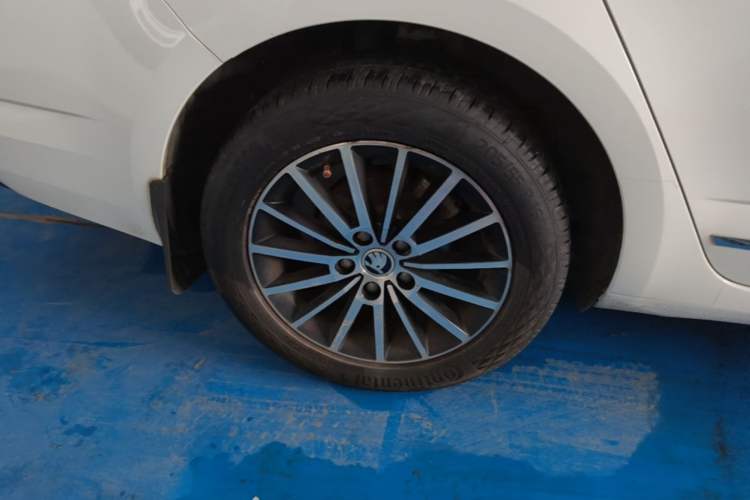 Used Skoda Octavia 2019 1.5L Automatic Smart Drive Luxury Edition China V Standard Right Rear Wheel Hub