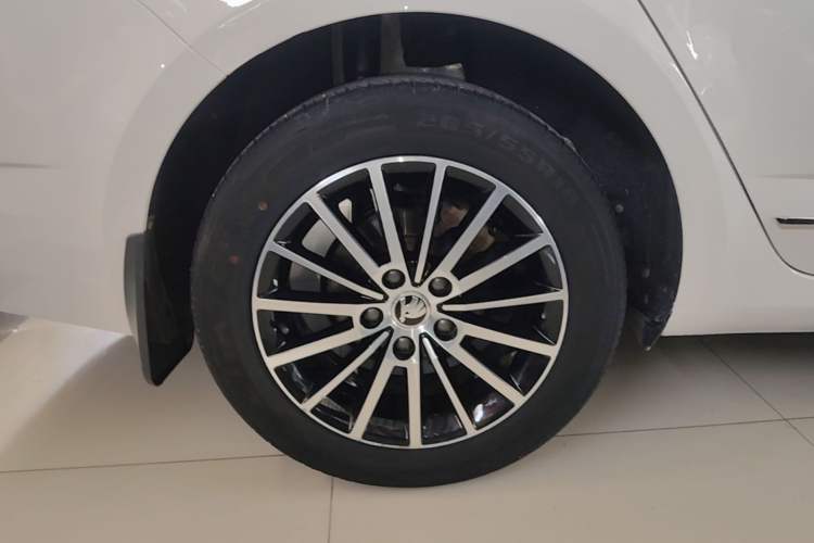 Used Skoda Octavia 2019 1.5L Automatic Smart Drive Luxury Edition China VI Standard Right Rear Wheel Hub