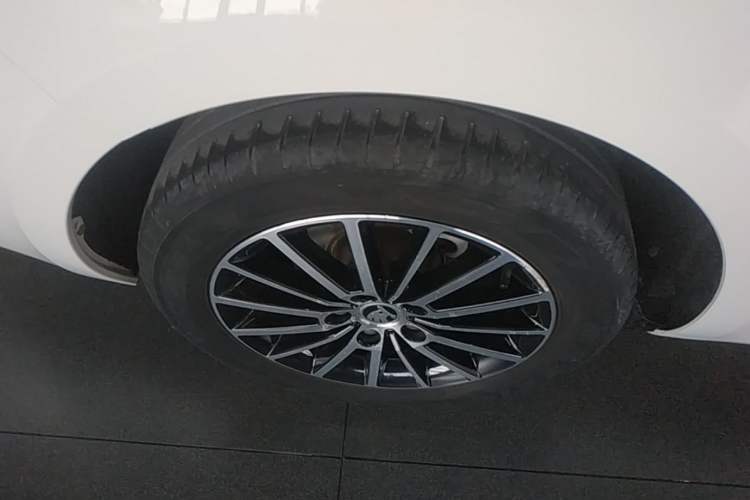 Used Skoda Octavia 2019 1.5L Automatic Smart Drive Luxury Edition China VI Standard Right Rear Wheel Hub