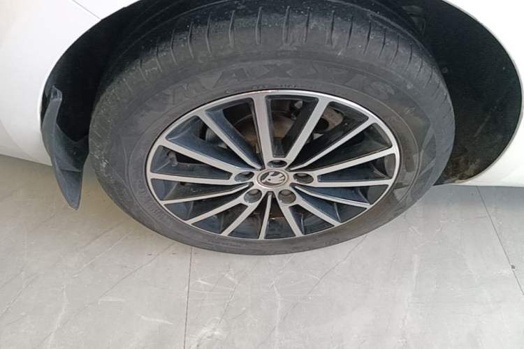 Used Skoda Octavia 2019 TSI230 DSG SmartDrive Luxury Edition China V Standard Right Rear Wheel Hub