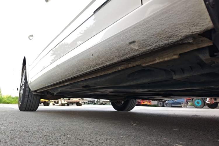 Used Skoda Octavia 2019 TSI230 DSG Luxury Edition Right Side Sill