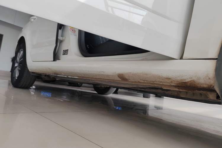 Used Skoda Octavia 2019 TSI230 DSG SmartDrive Comfort Edition China V Standard Right Side Sill