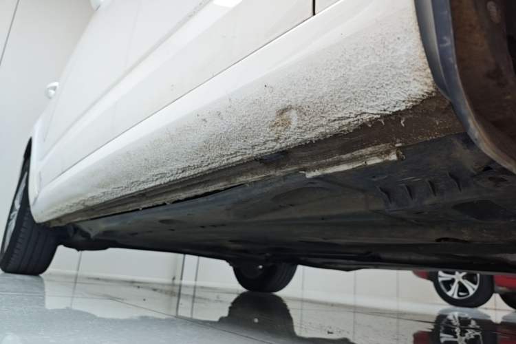 Used Skoda Octavia 2019 TSI230 DSG Smart & Comfort Edition China VI Standard Right Side Sill