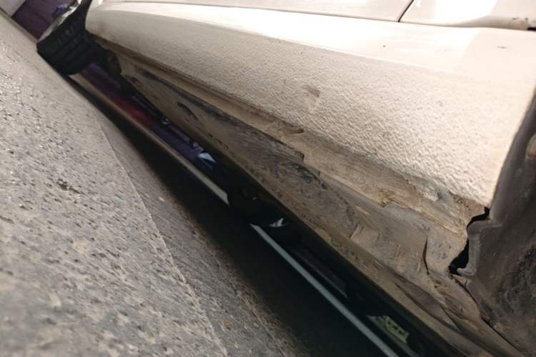 Used Skoda Octavia 2019 1.5L Automatic Comfort Edition Right Side Sill