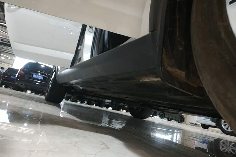 Used Skoda Octavia 2019 TSI280 DSG Luxury Edition Station Wagon China VI Standard Right Side Sill