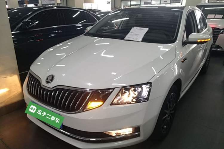 Used Skoda Octavia 2019 TSI230 DSG SmartDrive Luxury Edition China VI Guazi used car, China used car export, Used car for sale, Used  cars, Cheapest cars for sale