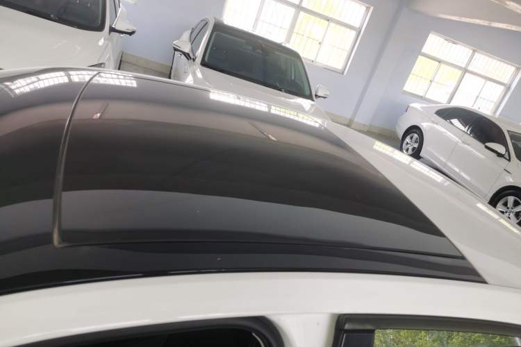 Used Skoda Octavia 2019 1.5L Automatic Smart Drive Luxury Edition China VI Standard Roof