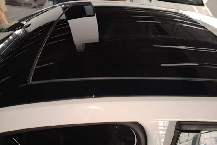 Used Skoda Octavia 2019 1.5L Automatic Smart Drive Luxury Edition China VI Standard Roof