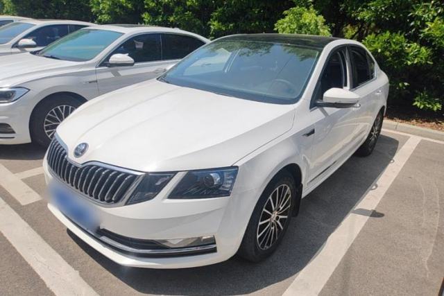 Used Skoda Octavia 2019 1.5L Automatic Smart Drive Luxury Edition China VI Standard