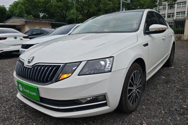 Used Skoda Octavia 2019 TSI230 DSG Luxury Edition