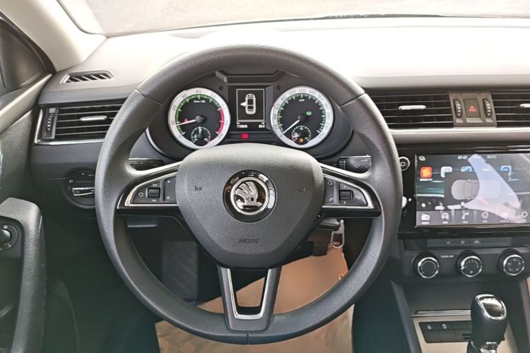 Used Skoda Octavia 2019 TSI230 DSG Luxury Edition Steering Wheel