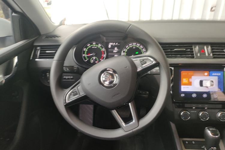 Used Skoda Octavia 2019 TSI230 DSG SmartDrive Comfort Edition China V Standard Steering Wheel