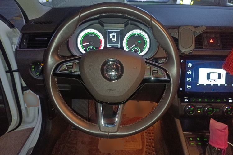 Used Skoda Octavia 2019 TSI280 DSG Flagship Wagon China VI Standard Steering Wheel