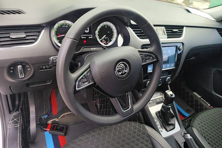 Used Skoda Octavia 2019 TSI230 DSG Luxury Edition Steering Wheel