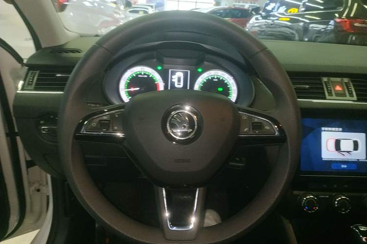 Used Skoda Octavia 2019 TSI280 DSG Luxury Edition Station Wagon China VI Standard Steering Wheel