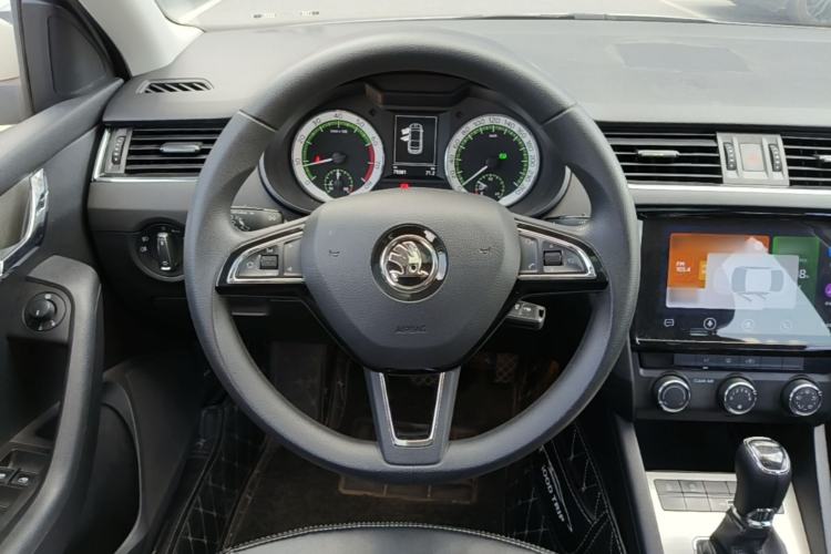 Used Skoda Octavia 2019 1.5L Automatic Smart Drive Luxury Edition China V Standard Steering Wheel