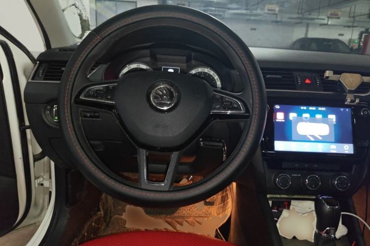 Used Skoda Octavia 2019 TSI230 DSG Luxury Edition Steering Wheel